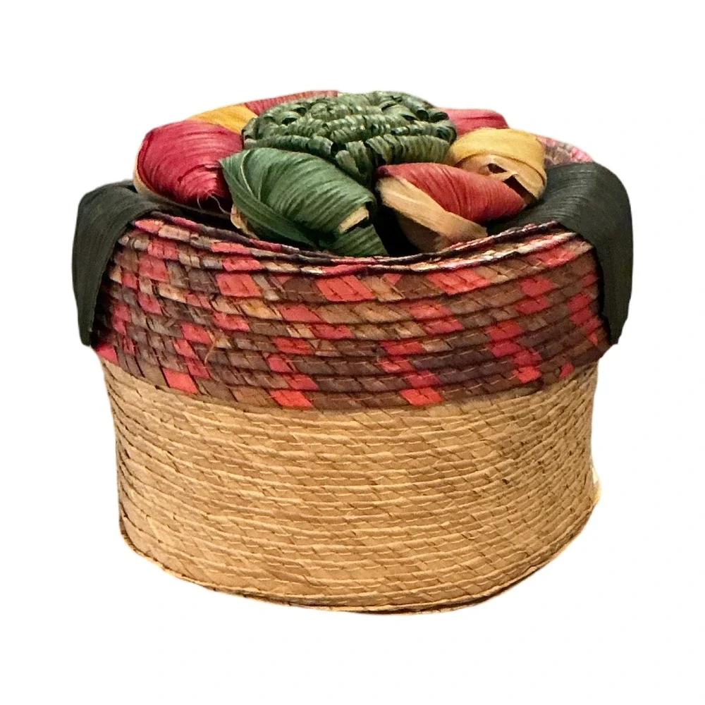 Vintage Woven Straw Trinket Box Floral Lid Round 4 Inch Boho Decor
